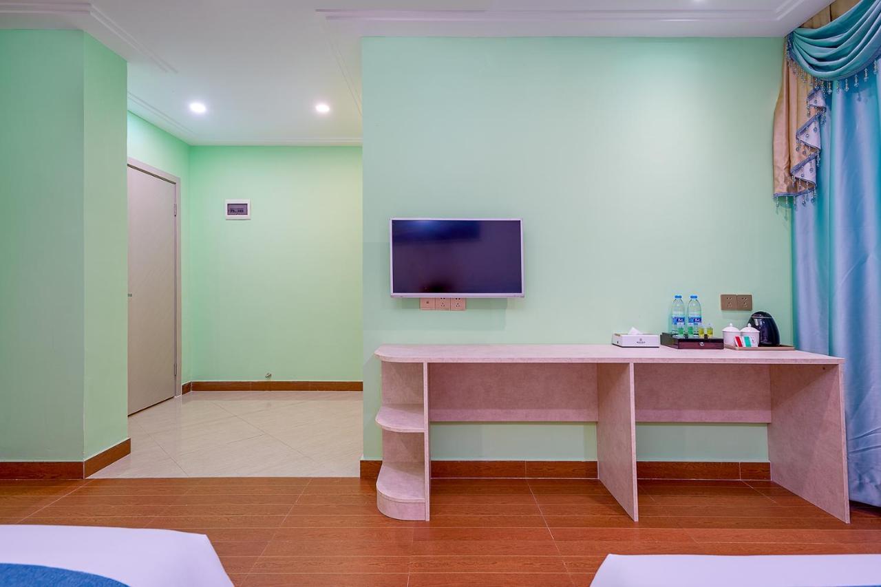 Frida Hotels Guangzhou Baiyun International Airport Εξωτερικό φωτογραφία
