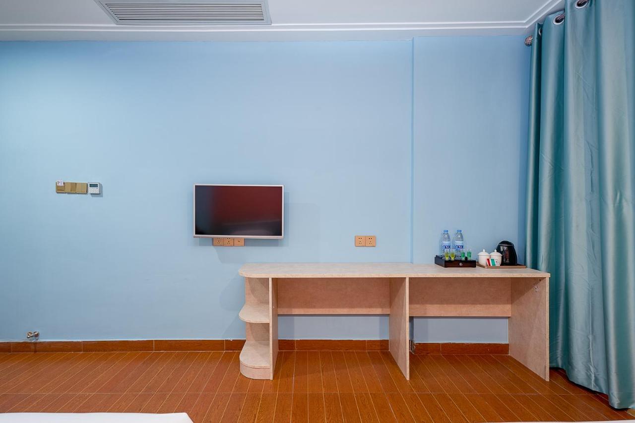 Frida Hotels Guangzhou Baiyun International Airport Εξωτερικό φωτογραφία