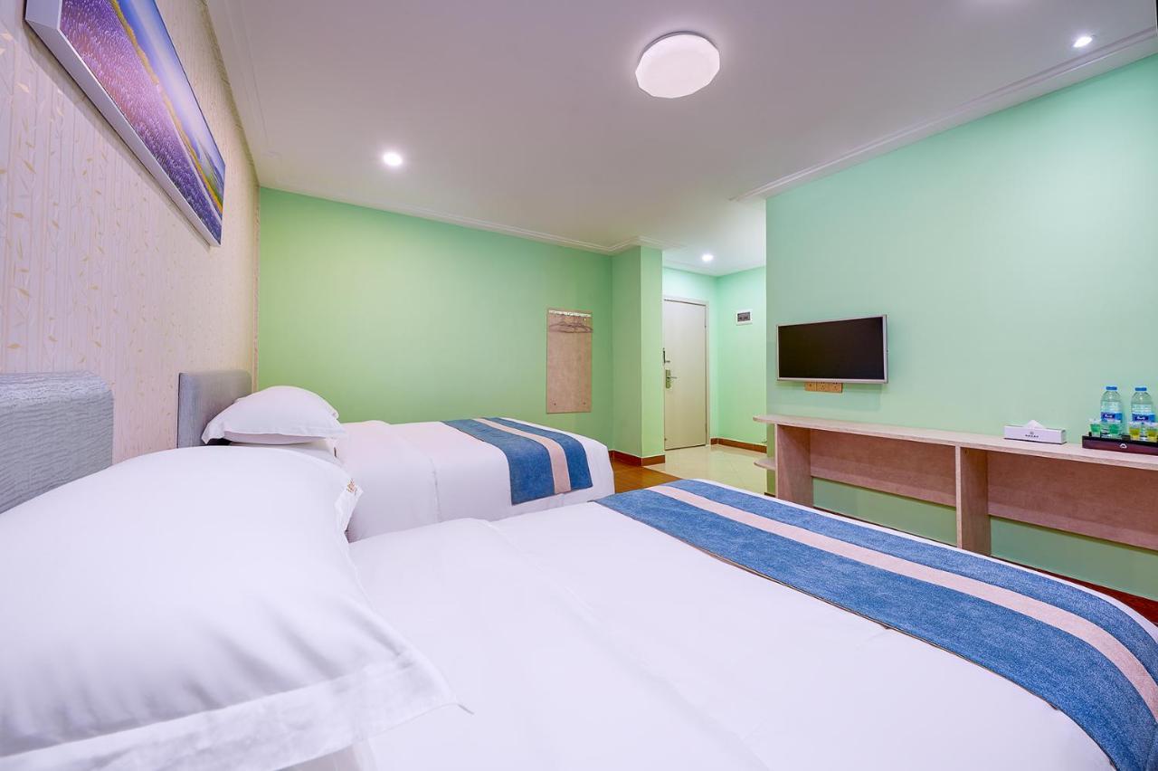 Frida Hotels Guangzhou Baiyun International Airport Εξωτερικό φωτογραφία