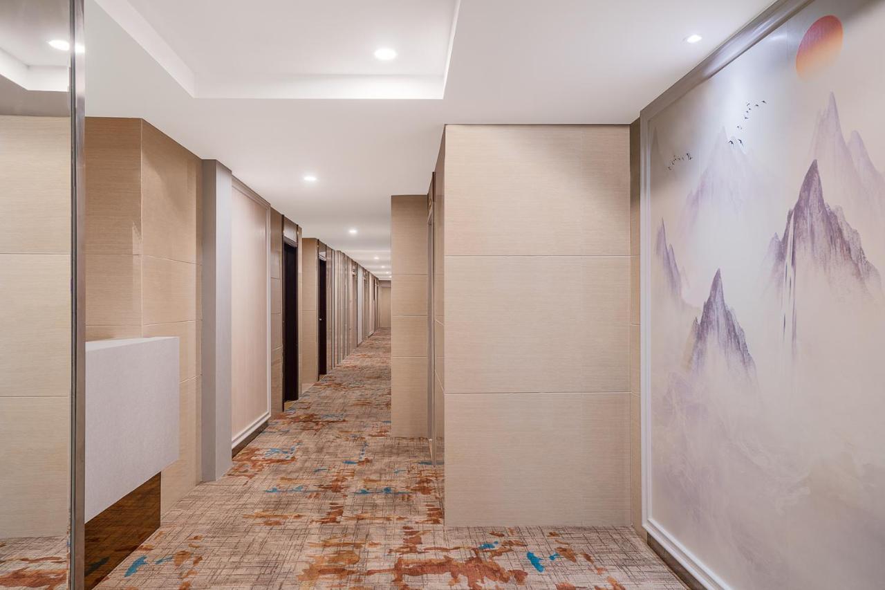 Frida Hotels Guangzhou Baiyun International Airport Εξωτερικό φωτογραφία